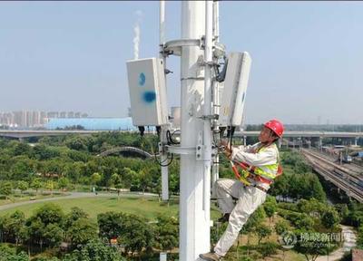 無(wú)懼夏日炎熱，以汗水“衛(wèi)”護(hù)通信服務(wù)——記通訊設(shè)備修理人員的堅(jiān)守與奉獻(xiàn)